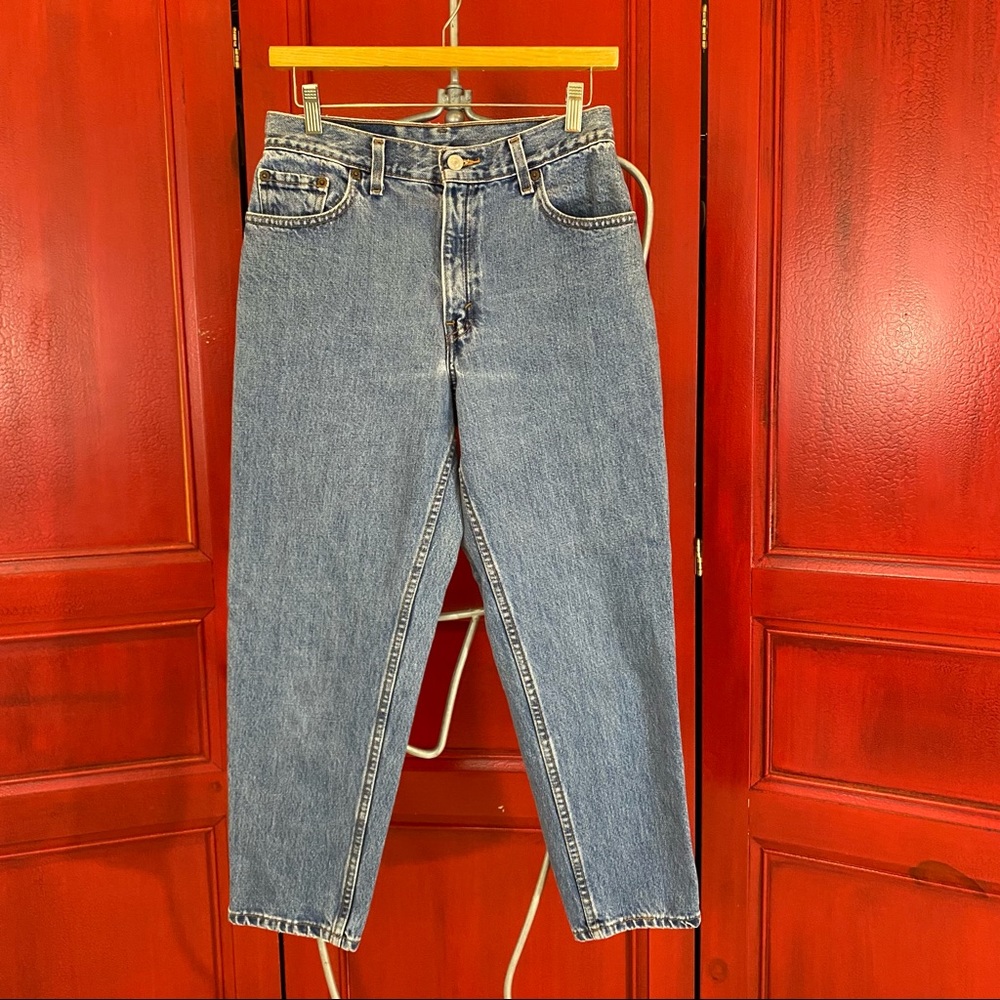 Vintage Levi’s 550 Relaxed Fit Tapered Leg